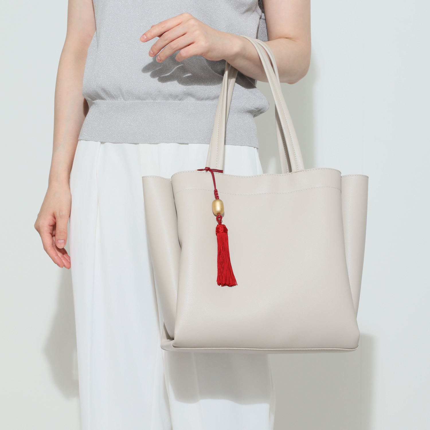 モロッカンロール アクリル手描きアート タッセルアクセサリー