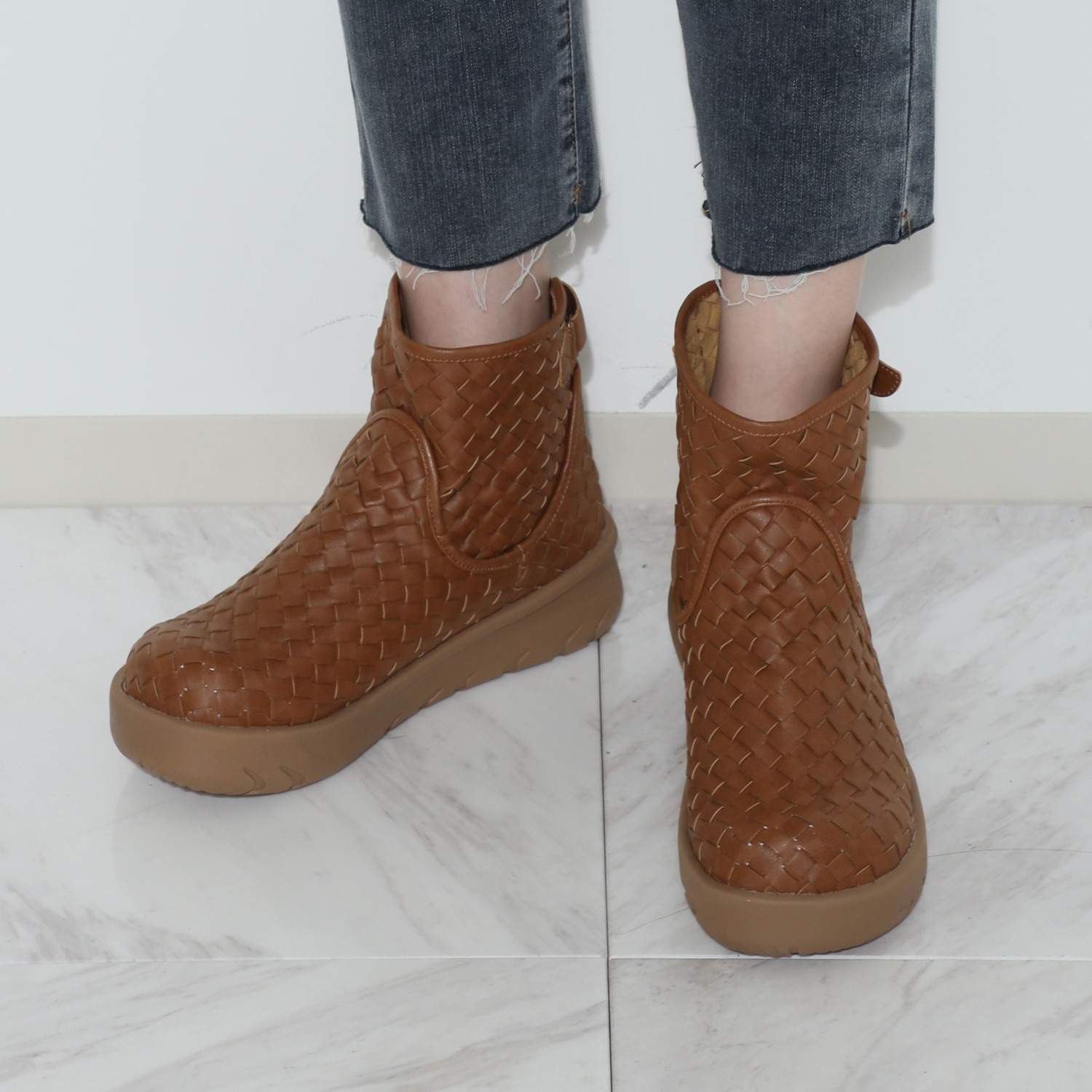 リン・クローバー 名作の予感！ メッシュデザイン 軽量厚底ショートブーツ