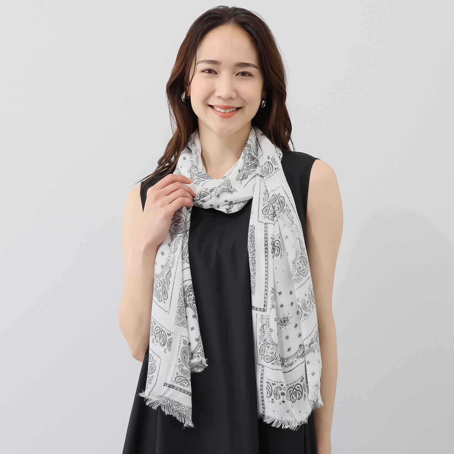 クーコ 接触冷感 バンダナ柄プリント ストール