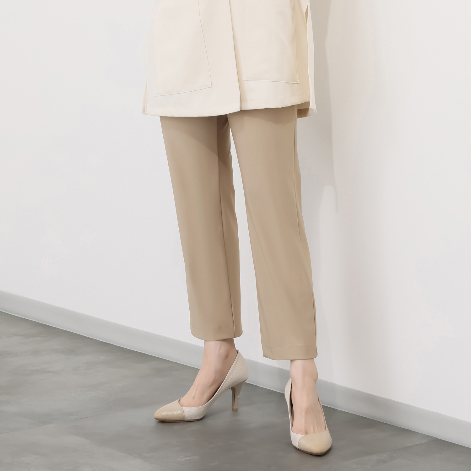 ピーツー 風抜ける 接触冷感・吸水速乾 美脚ストレートパンツ ＜股下６４ｃｍ＞