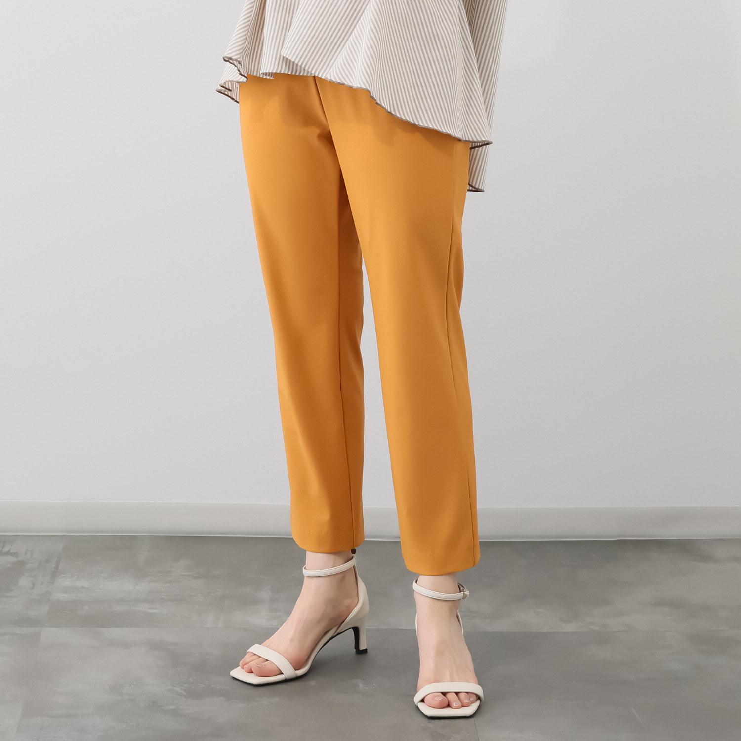 ピーツー 風抜ける 接触冷感・吸水速乾 美脚ストレートパンツ ＜股下６４ｃｍ＞