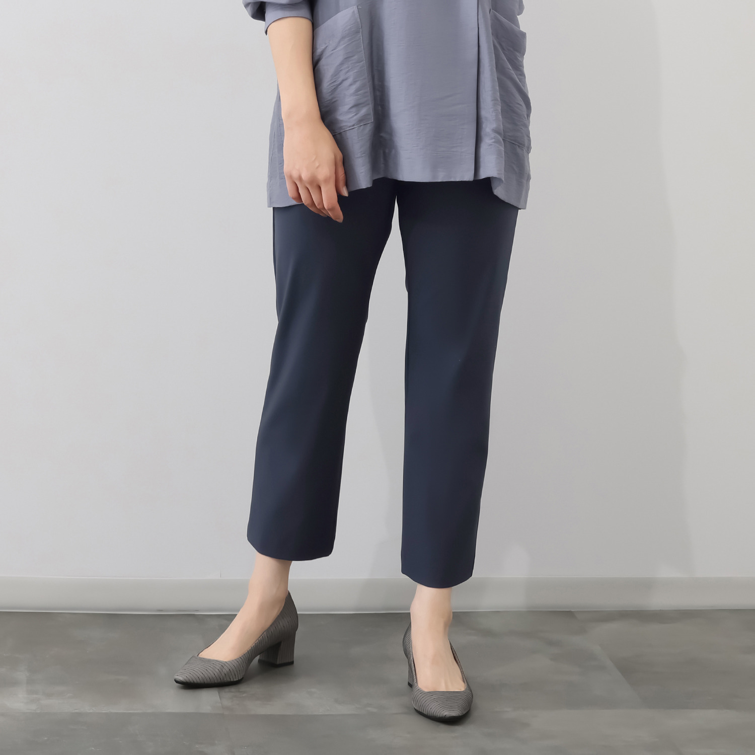 ピーツー 風抜ける 接触冷感・吸水速乾 美脚ストレートパンツ ＜股下６４ｃｍ＞