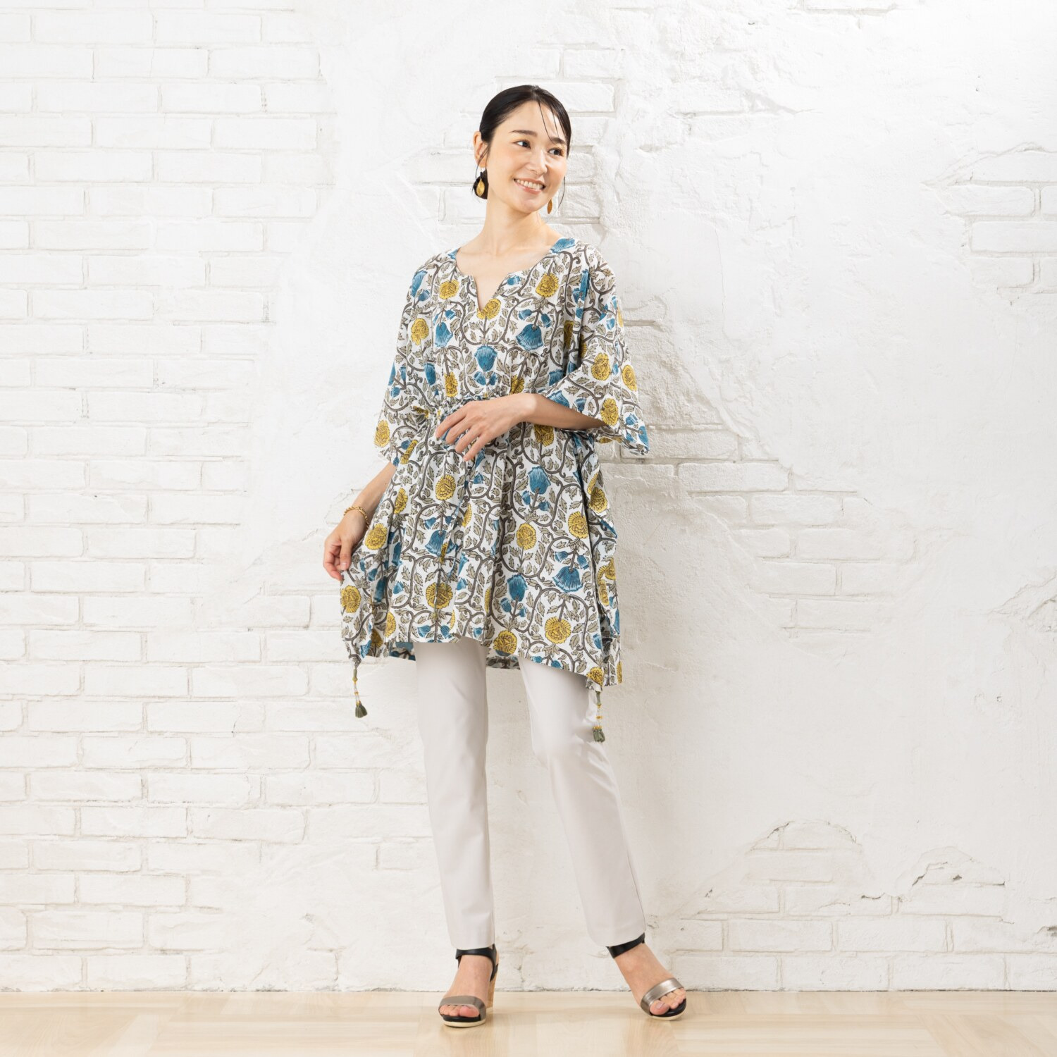 ピーツー 風抜ける 接触冷感・吸水速乾 美脚ストレートパンツ ＜股下６４ｃｍ＞