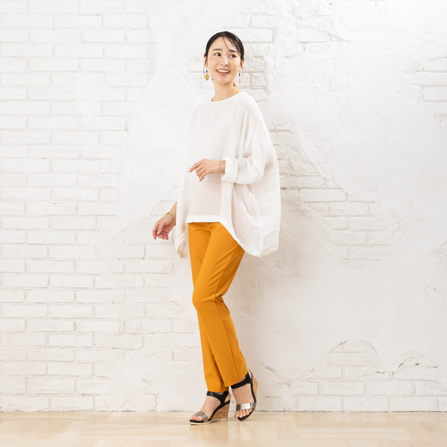 ピーツー 風抜ける 接触冷感・吸水速乾 美脚ストレートパンツ ＜股下６４ｃｍ＞