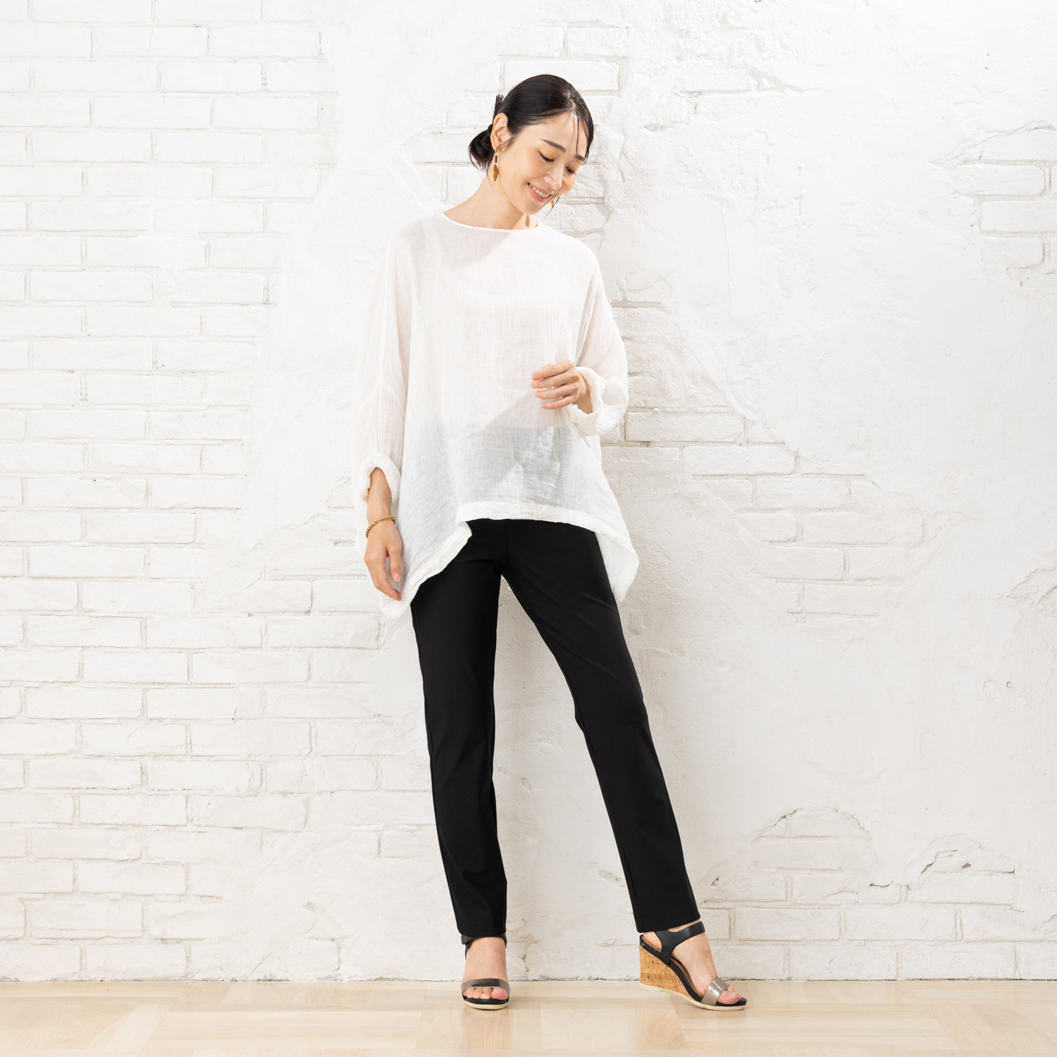 ピーツー 風抜ける 接触冷感・吸水速乾 美脚ストレートパンツ ＜股下６４ｃｍ＞