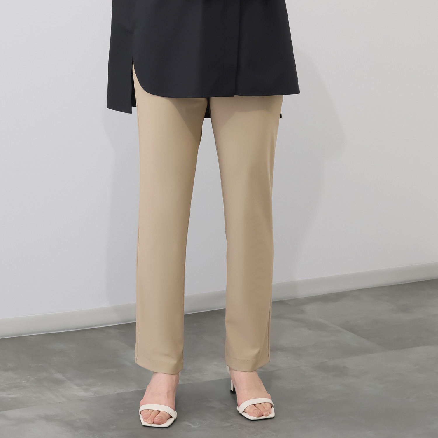 ピーツー 風抜ける 接触冷感・吸水速乾 美脚ストレートパンツ ＜股下７２ｃｍ＞