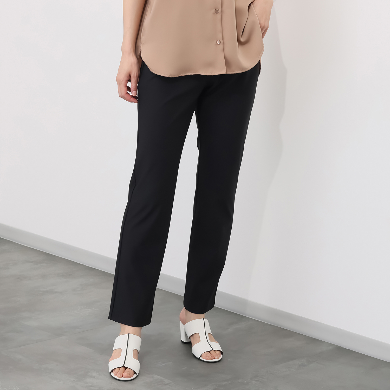 ピーツー 風抜ける 接触冷感・吸水速乾 美脚ストレートパンツ ＜股下７２ｃｍ＞