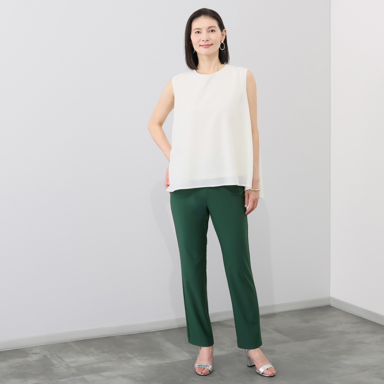 ピーツー 風抜ける 接触冷感・吸水速乾 美脚ストレートパンツ ＜股下７２ｃｍ＞