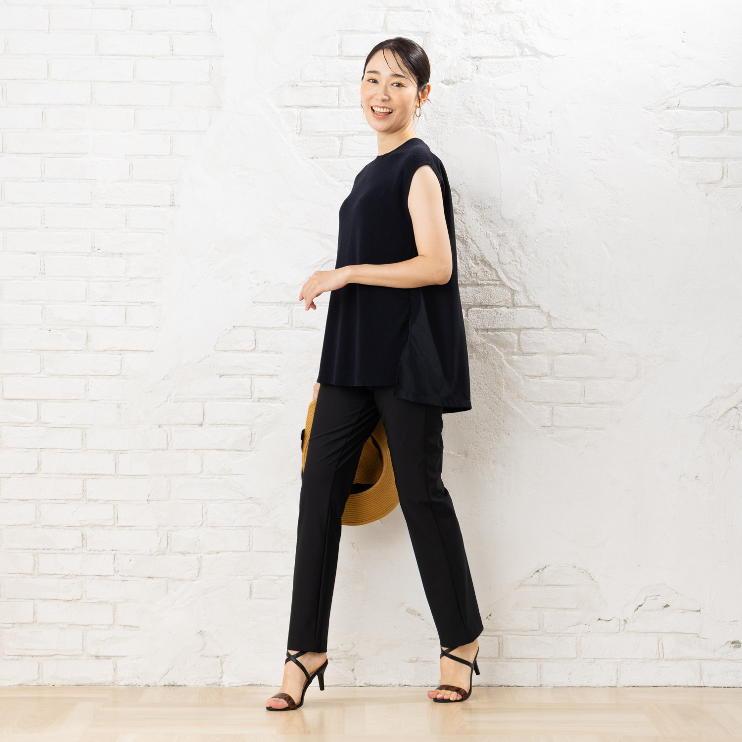 ピーツー 風抜ける 接触冷感・吸水速乾 美脚ストレートパンツ ＜股下７２ｃｍ＞