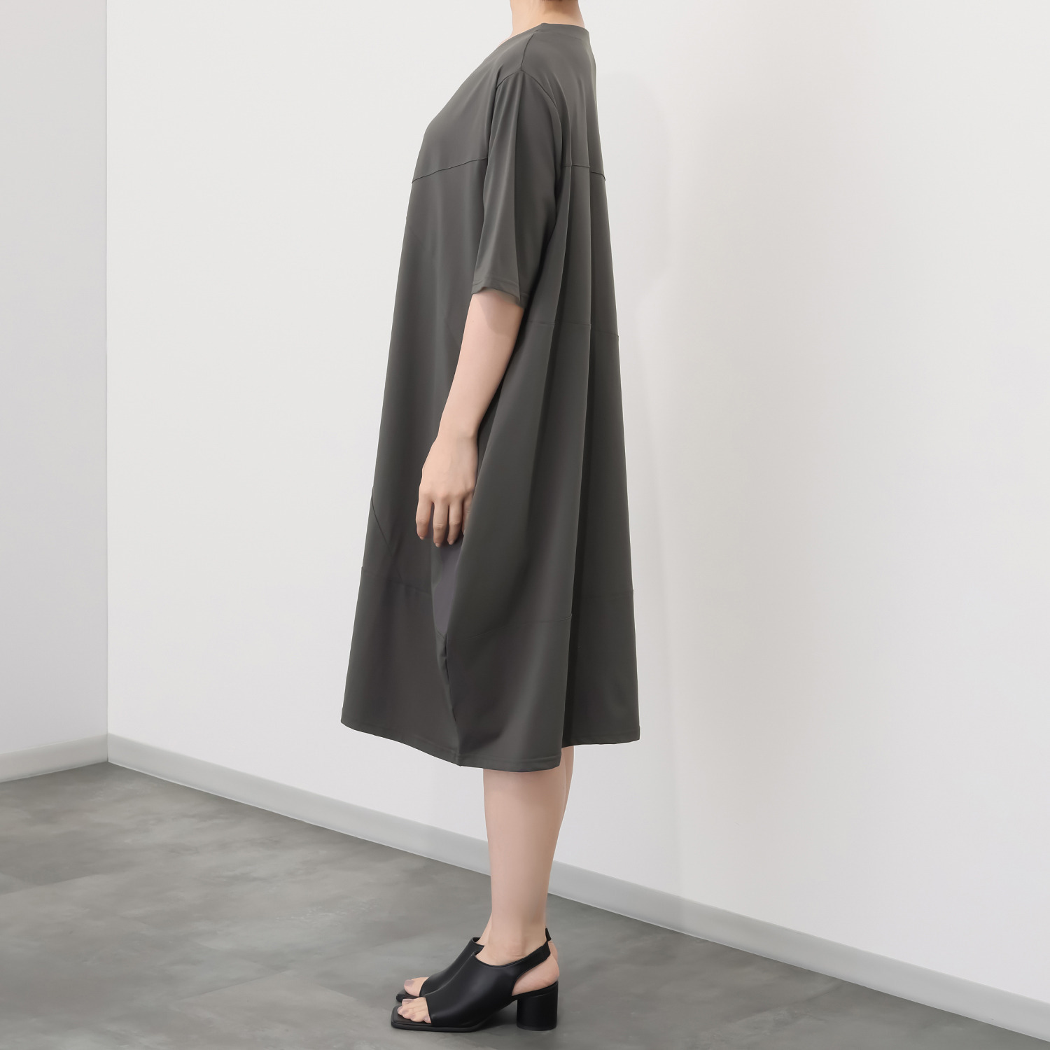 コイビトミサキ 切替デザイン コクーンシルエット ワンピース