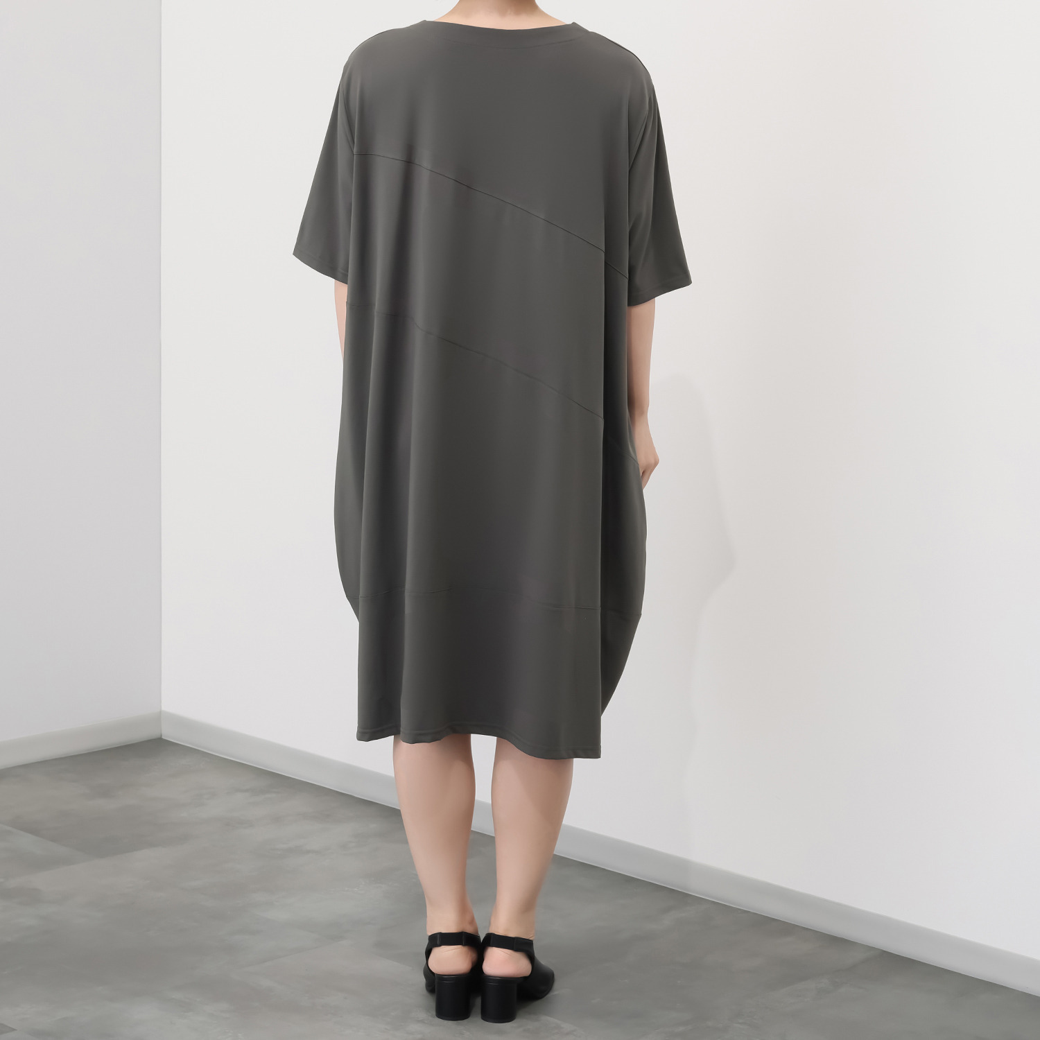 コイビトミサキ 切替デザイン コクーンシルエット ワンピース