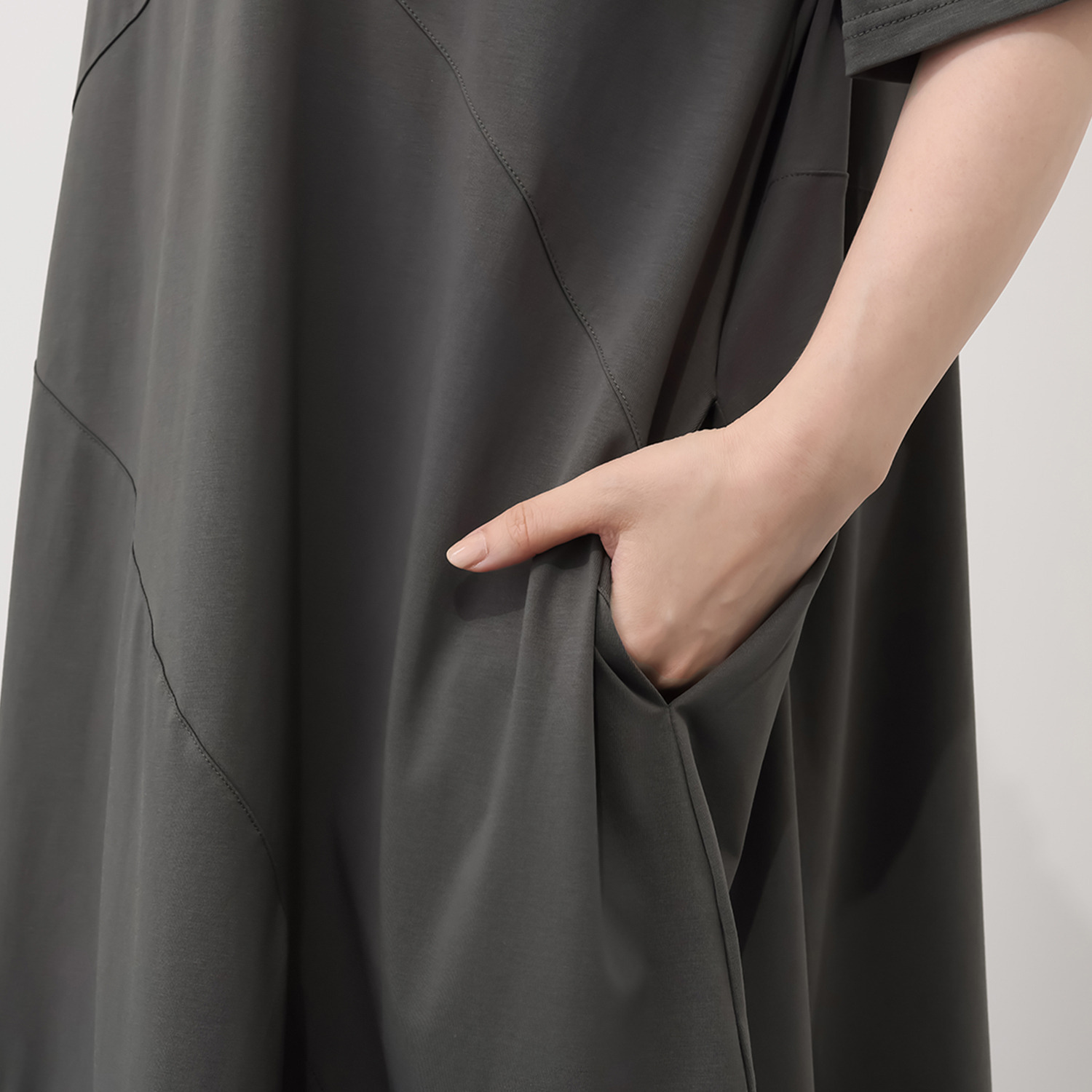 コイビトミサキ 切替デザイン コクーンシルエット ワンピース