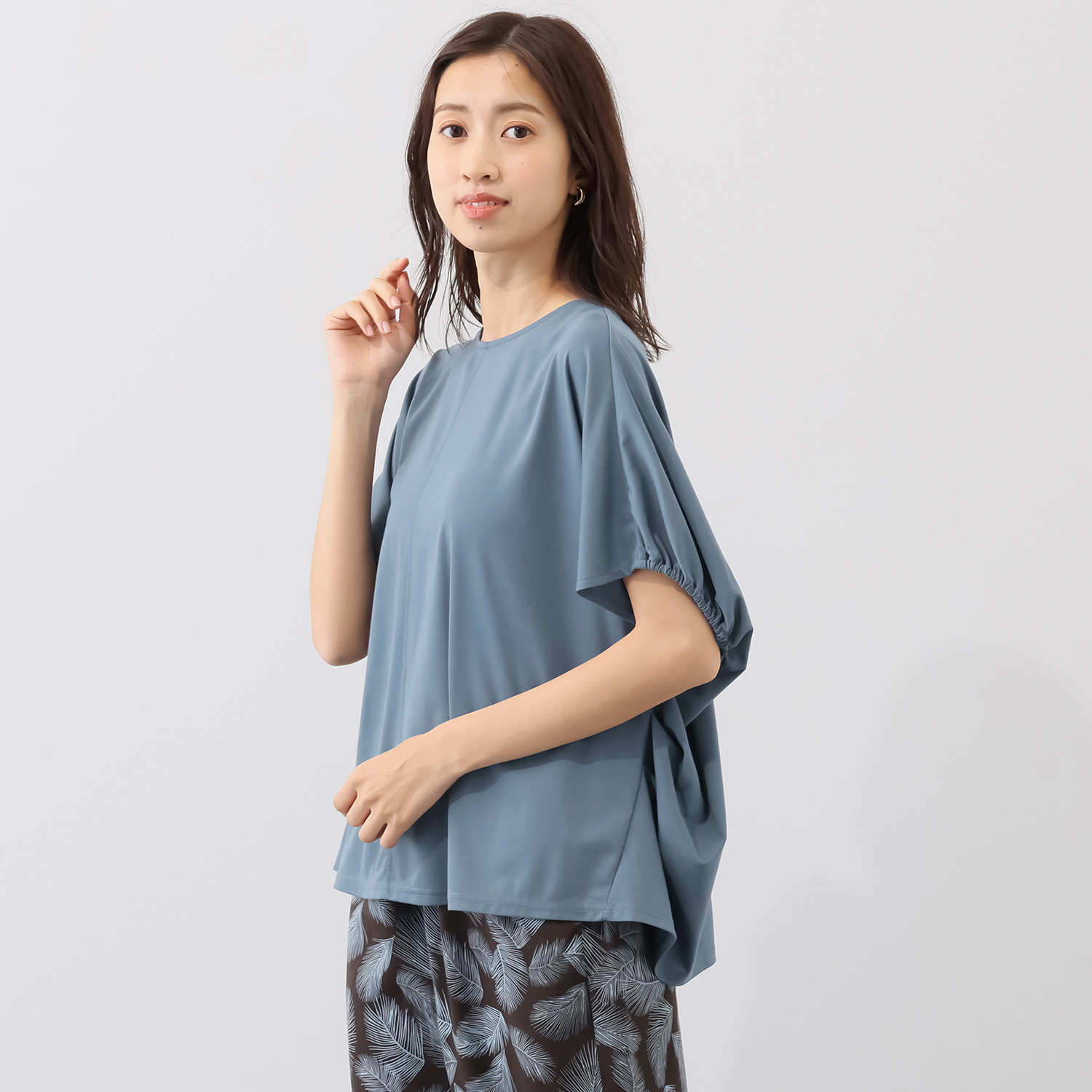 センスローブ ドレープニュアンス ドルマンスリーブ カットソープルオーバー