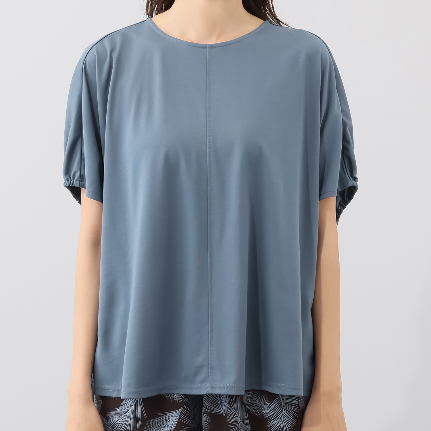 センスローブ ドレープニュアンス ドルマンスリーブ カットソープルオーバー