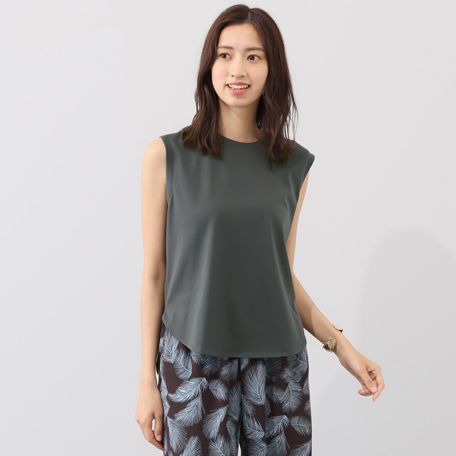 センスローブ クリアコットン混 ラウンドヘム プルオーバー