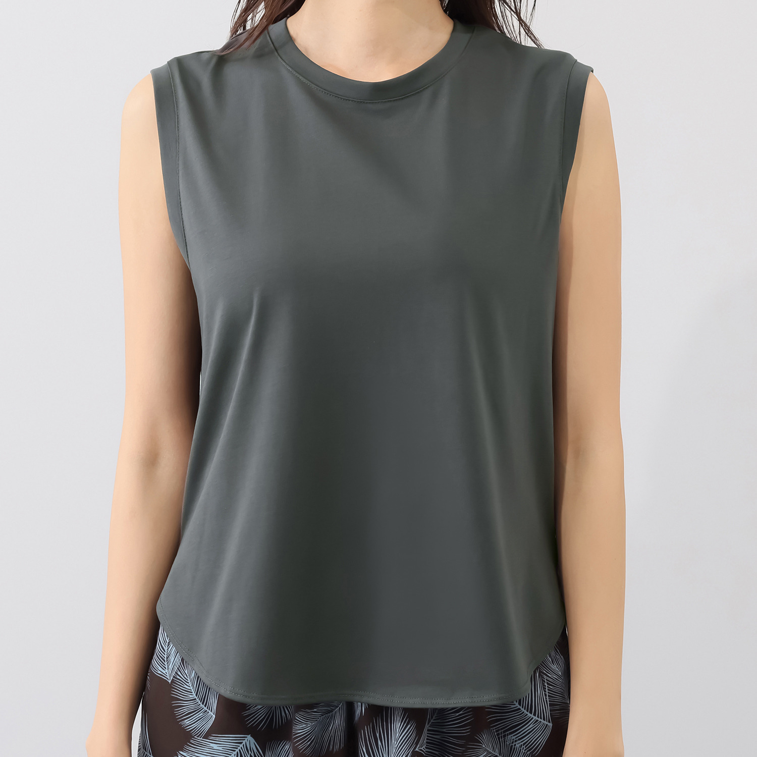 センスローブ クリアコットン混 ラウンドヘム プルオーバー