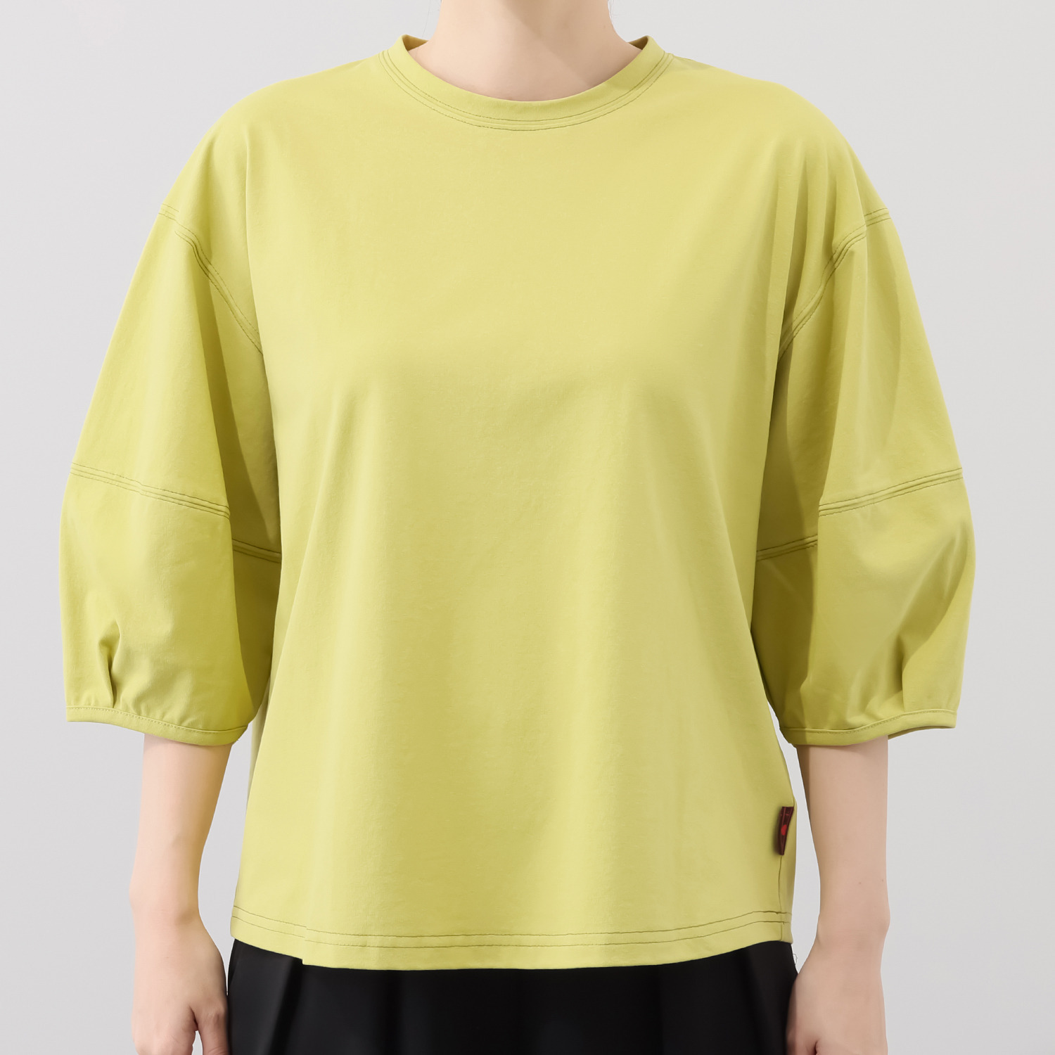 ベルポニー 配色ステッチ入り デザインスリーブ ラウンドネック ジャージープルオーバー