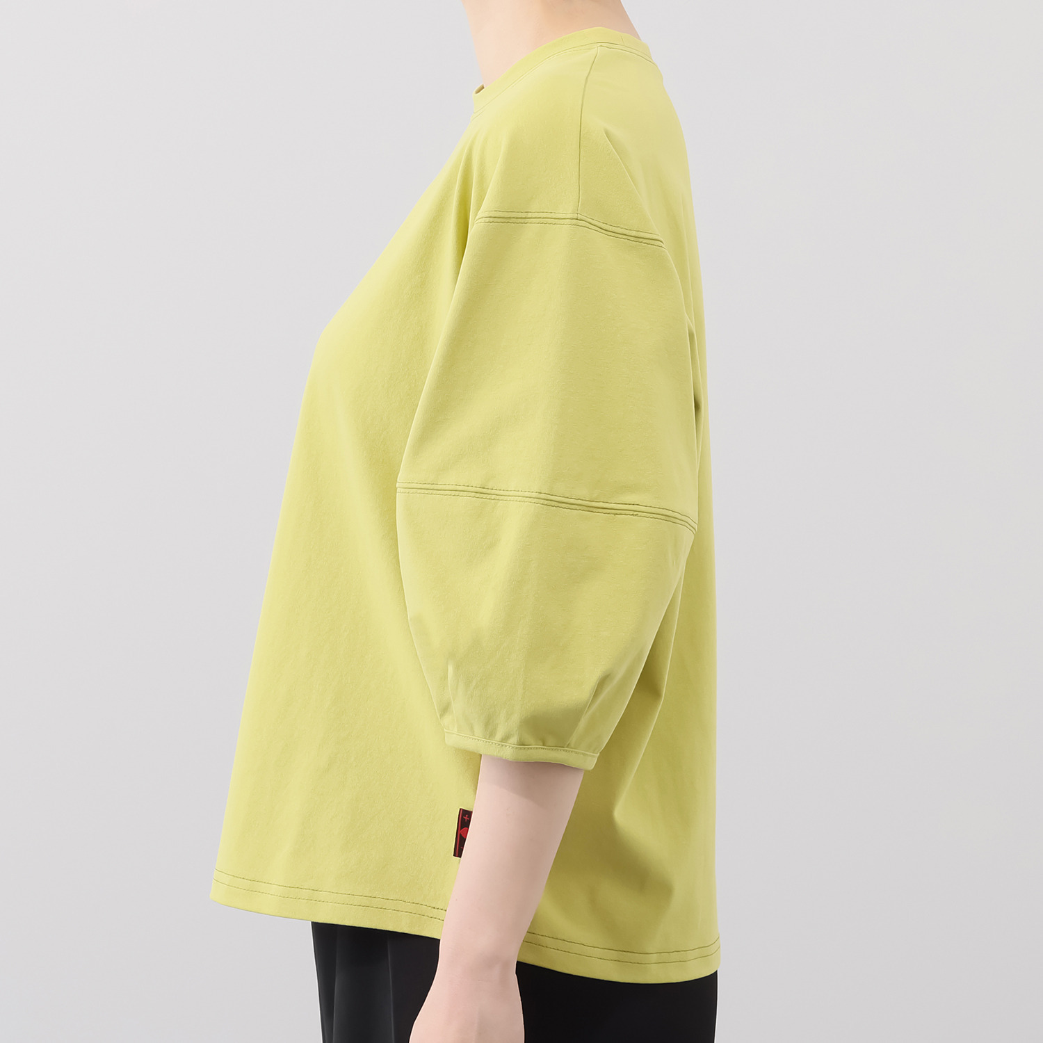 ベルポニー 配色ステッチ入り デザインスリーブ ラウンドネック ジャージープルオーバー