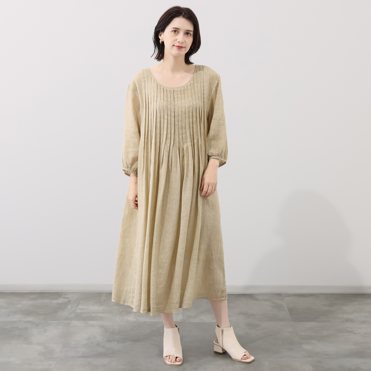 ベルポニー 顔料製品染め タックディテール入り デザインワンピース