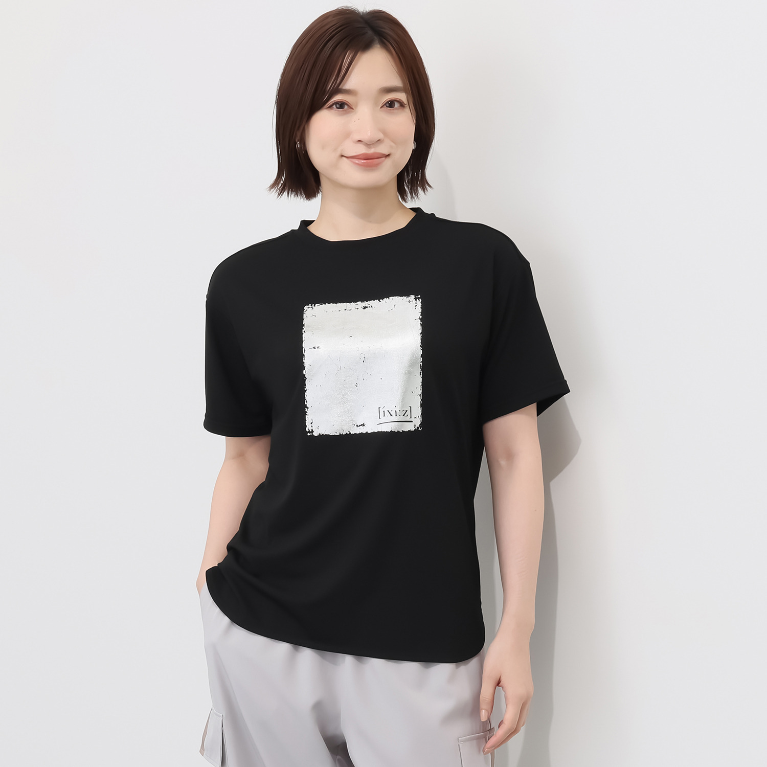 イクシーズ 接触冷感・ＵＶカット 箔プリント ロングプルオーバー