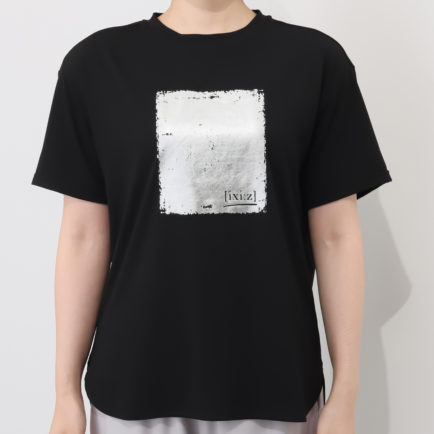 イクシーズ 接触冷感・ＵＶカット 箔プリント ロングプルオーバー