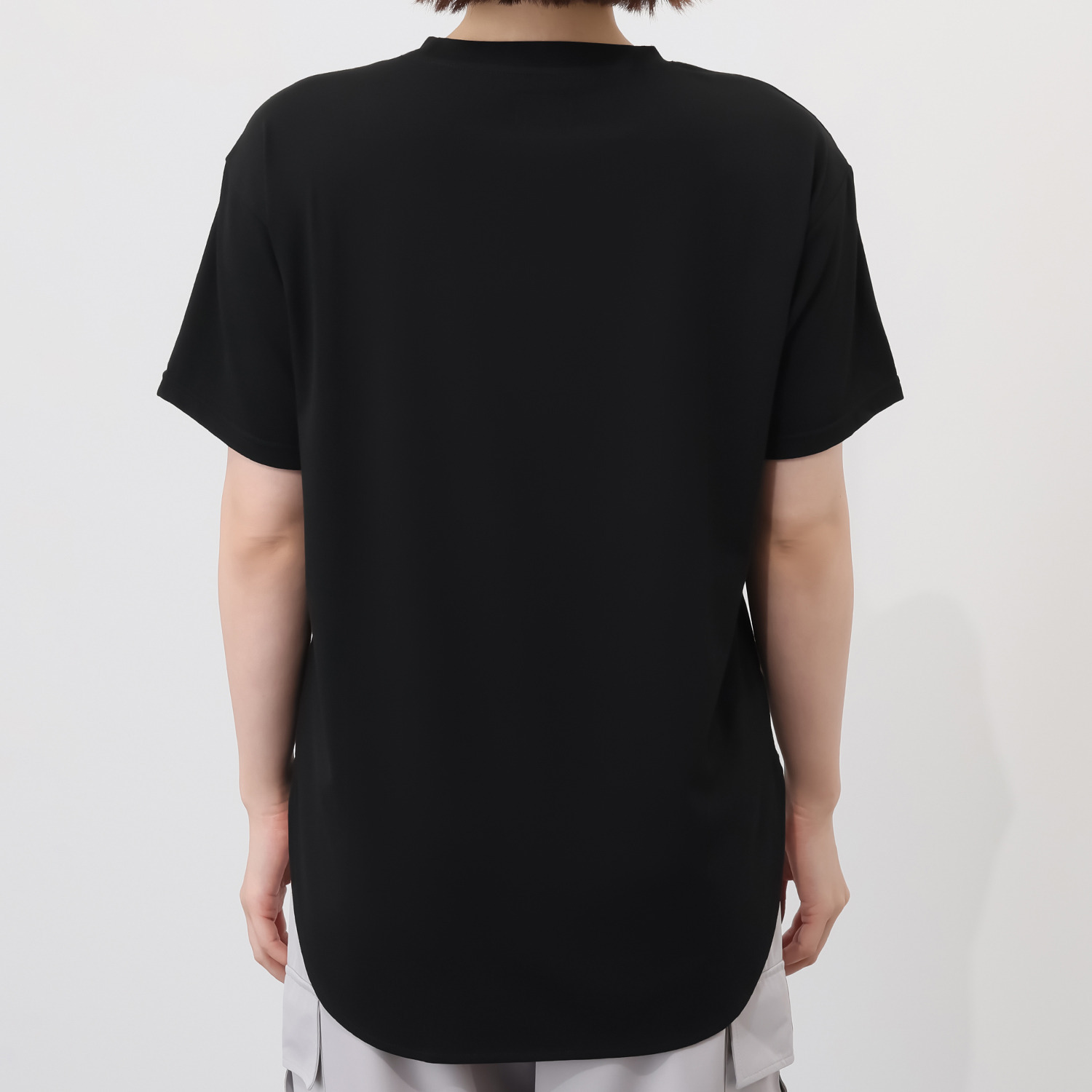 イクシーズ 接触冷感・ＵＶカット 箔プリント ロングプルオーバー