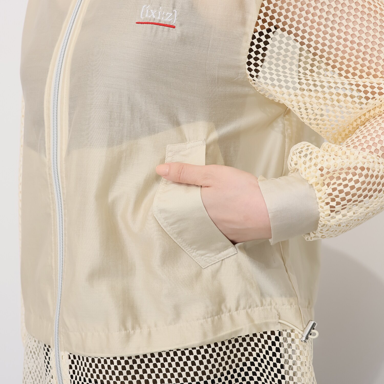 イクシーズ メッシュ使い ドッキングジャケット