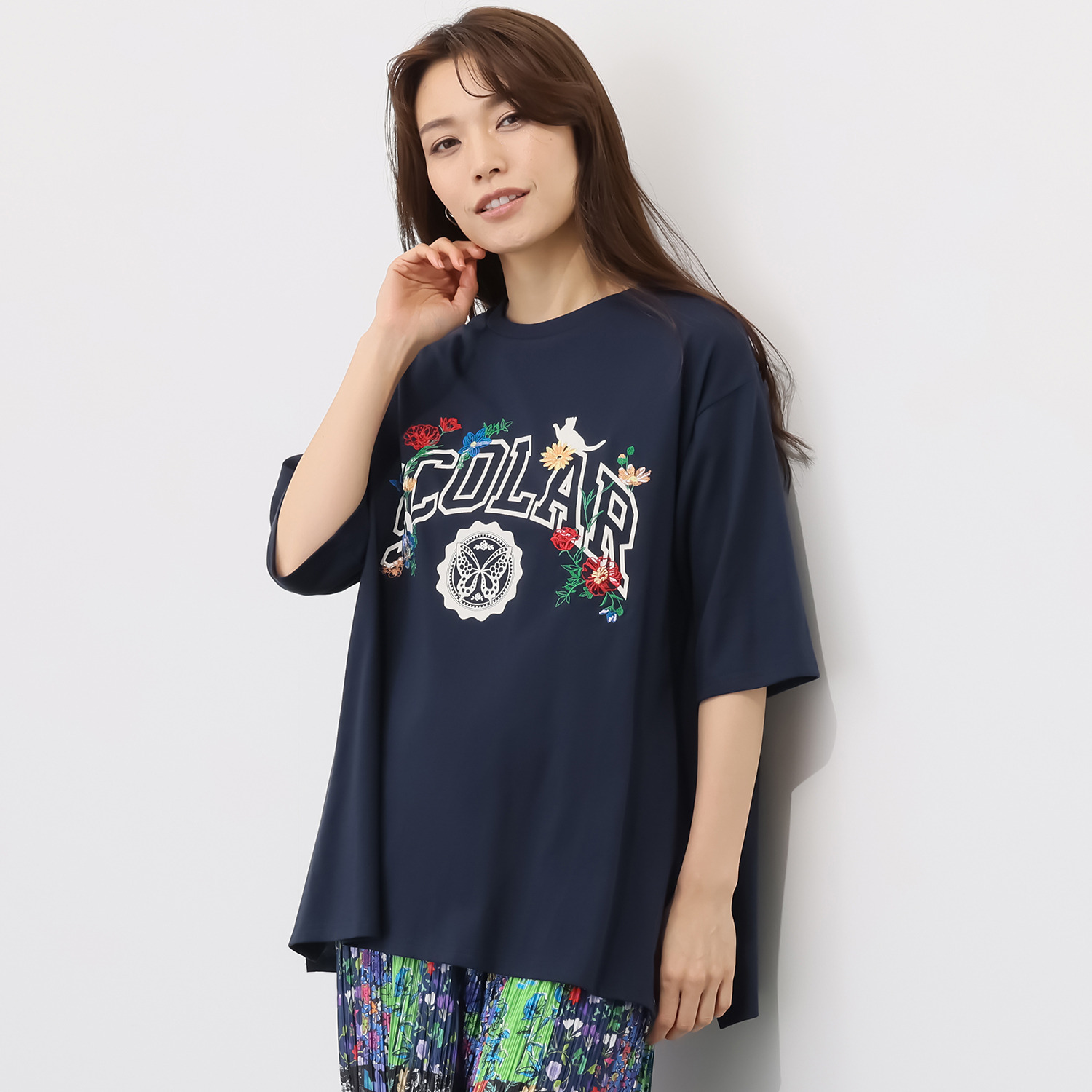 スカラー ロゴ花刺しゅう チュニック