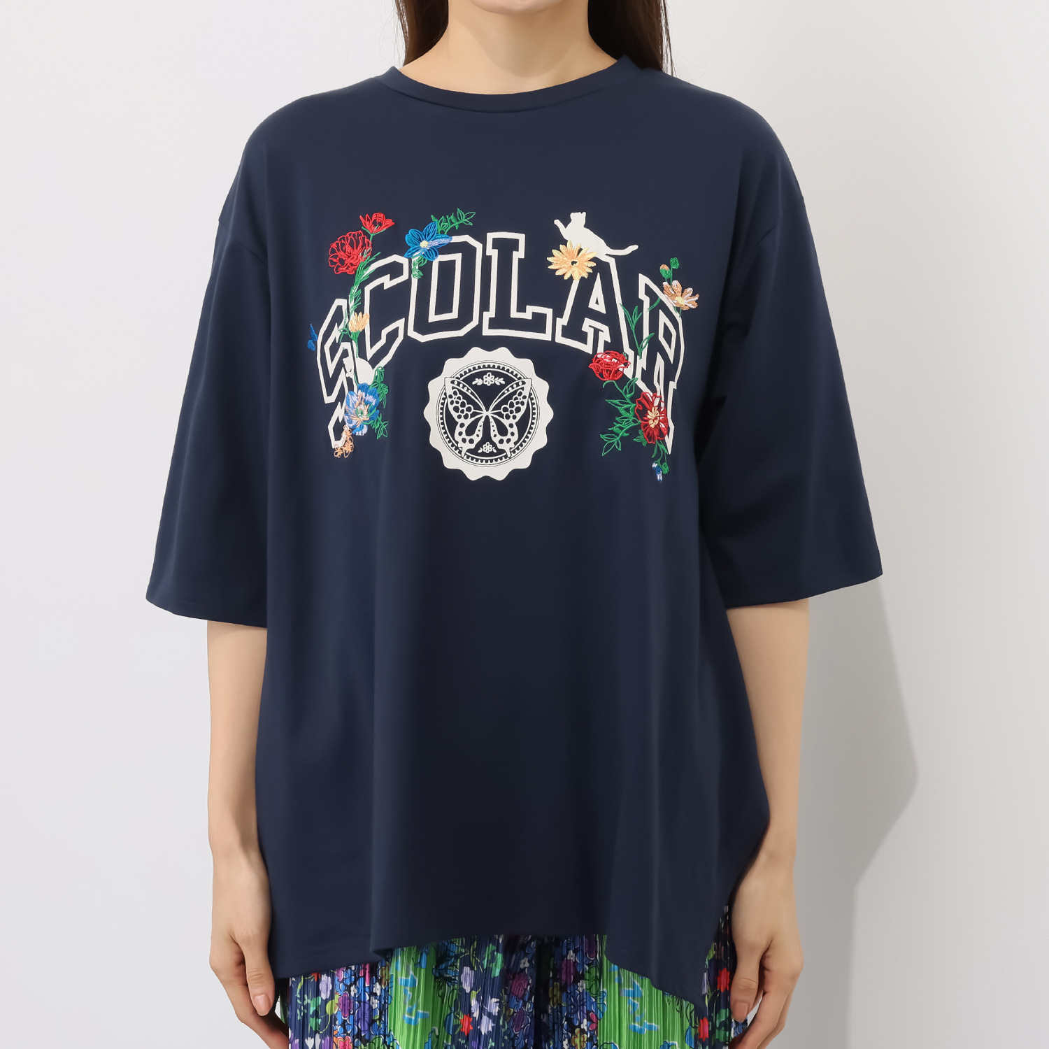 スカラー ロゴ花刺しゅう チュニック