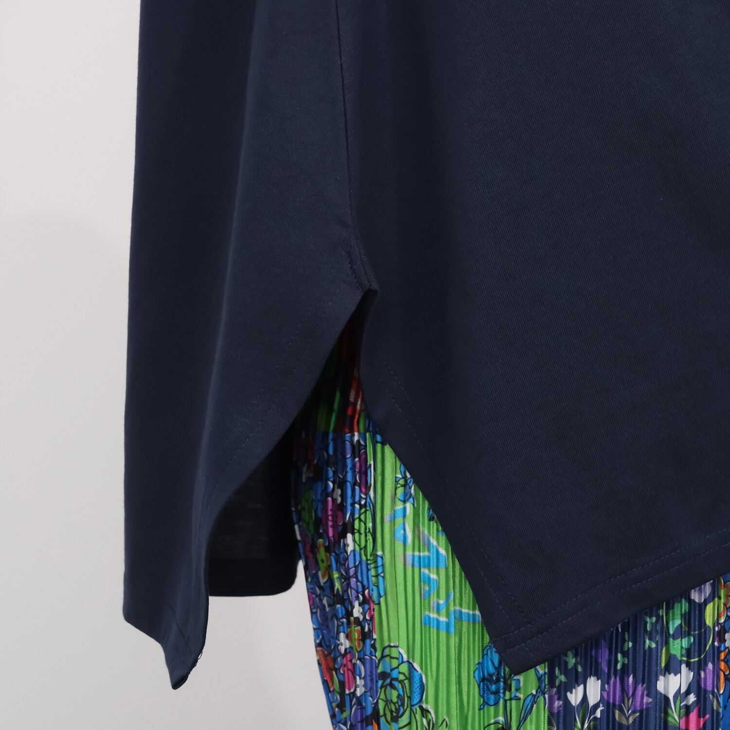 スカラー ロゴ花刺しゅう チュニック