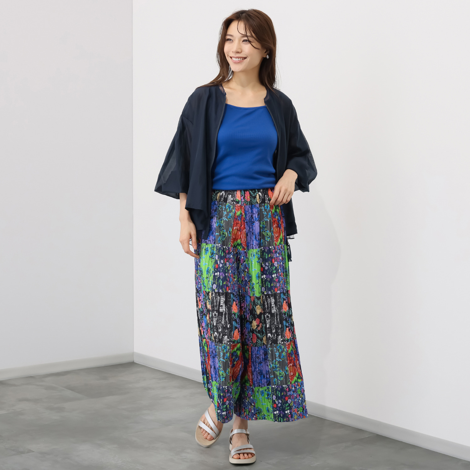 スカラー 花ネコパッチワーク柄 プリーツ加工パンツ