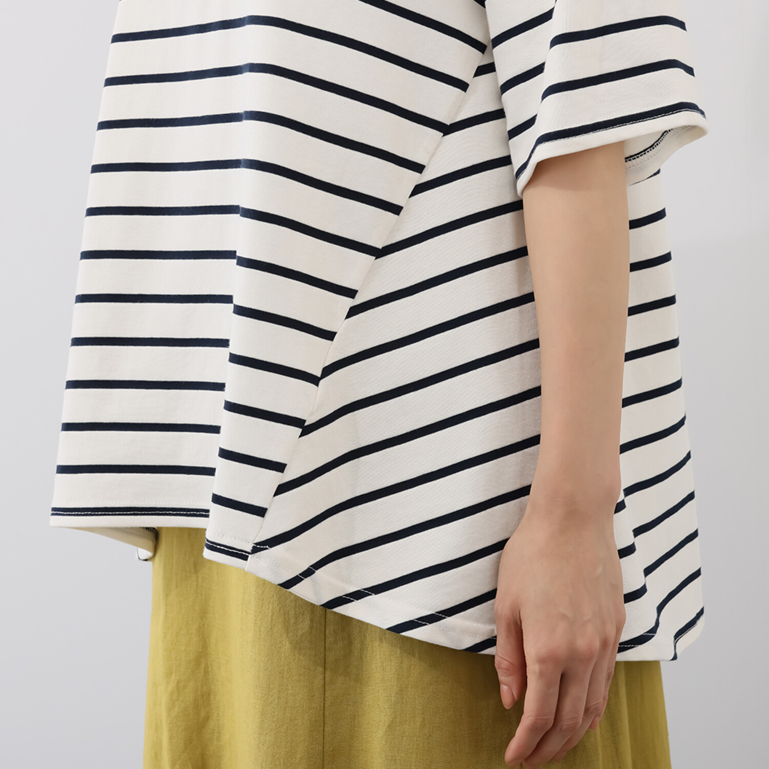 スカラー アニマル刺しゅう Ｔシャツ