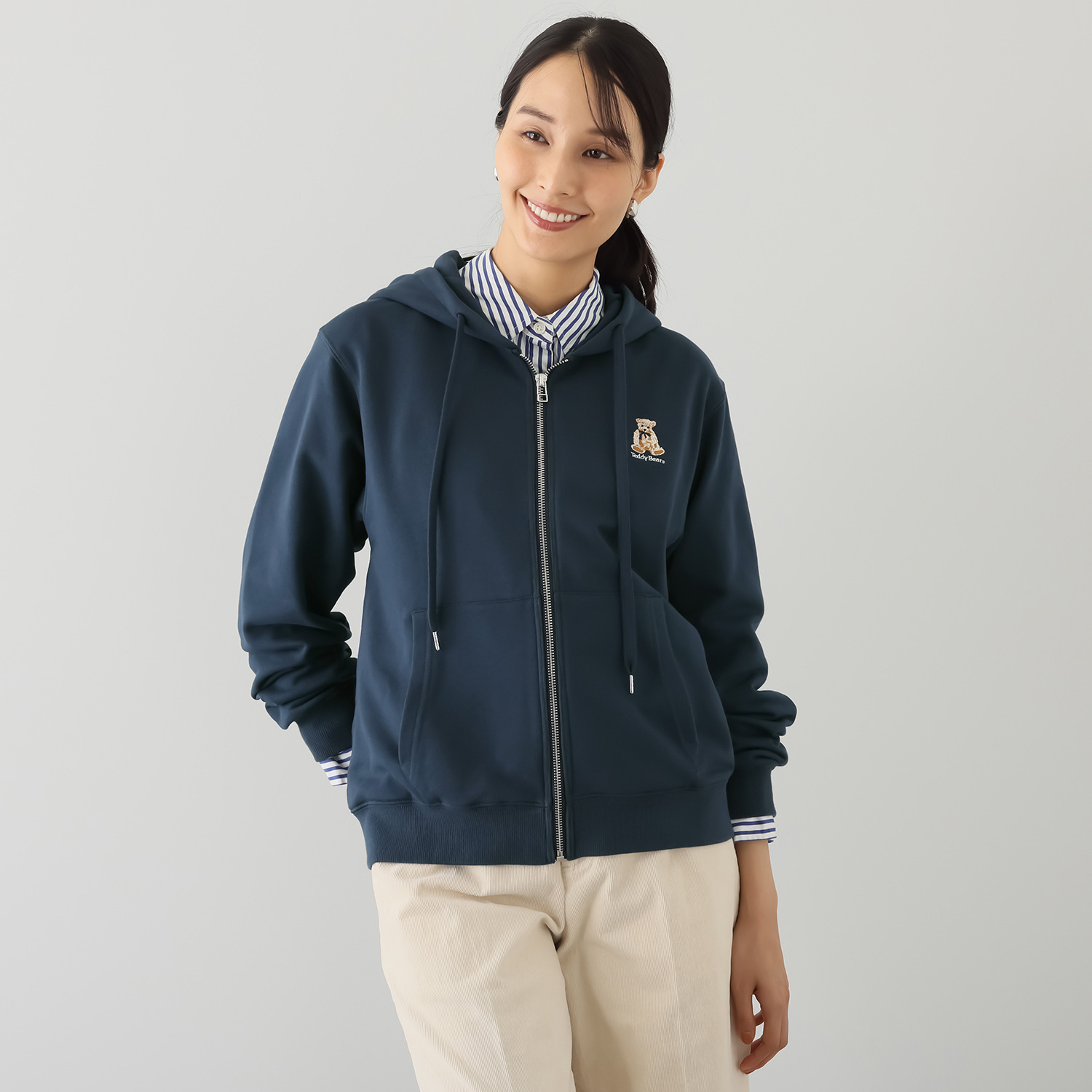 テディベア ワンポイント刺しゅう入り 裏毛パーカー