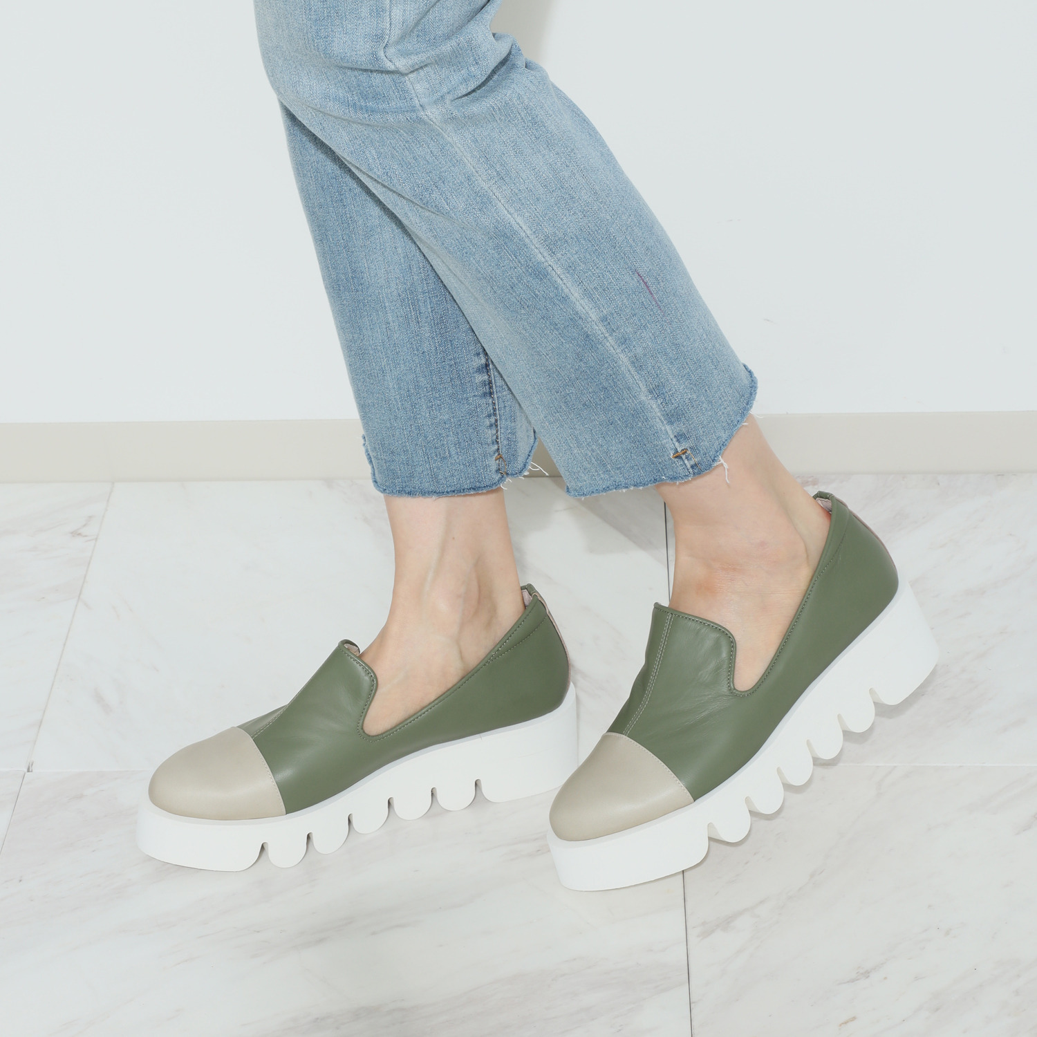 オセアニカ ＜日本製＞シープレザー プラットフォーム スリッポン