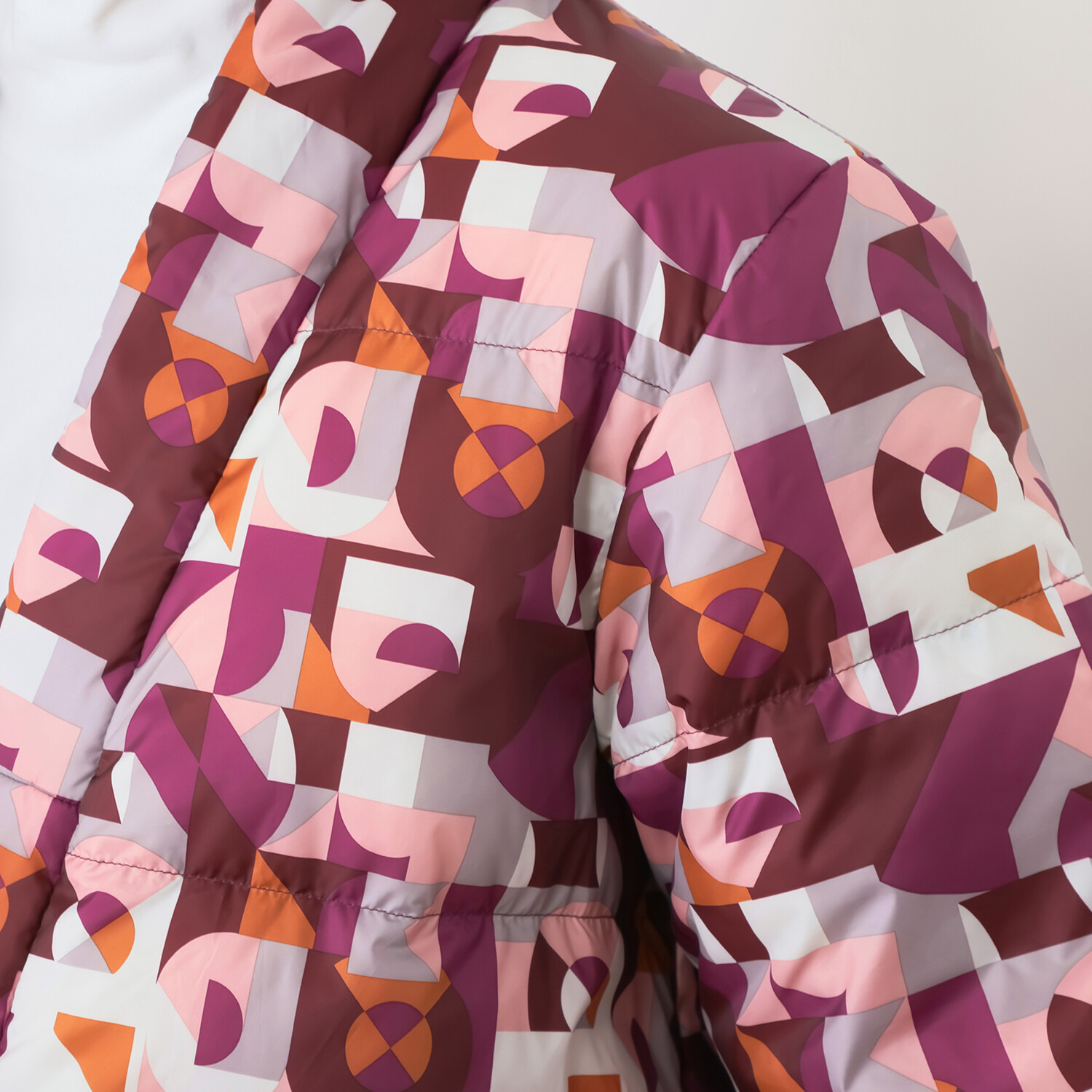 モリリン 軽くてあったか ホワイトダックダウン 羽毛ハンテン ＜Ｍ〜Ｌ、ＸＬ＞