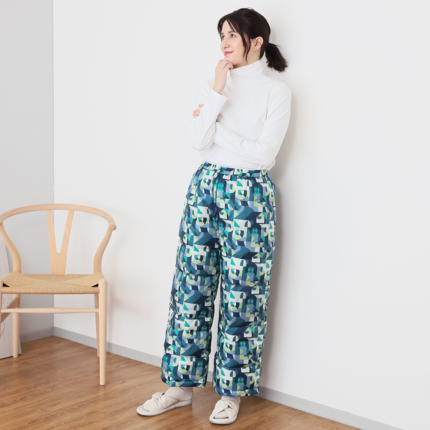 モリリン 軽くてあったか ホワイトダックダウン 羽毛パンツ