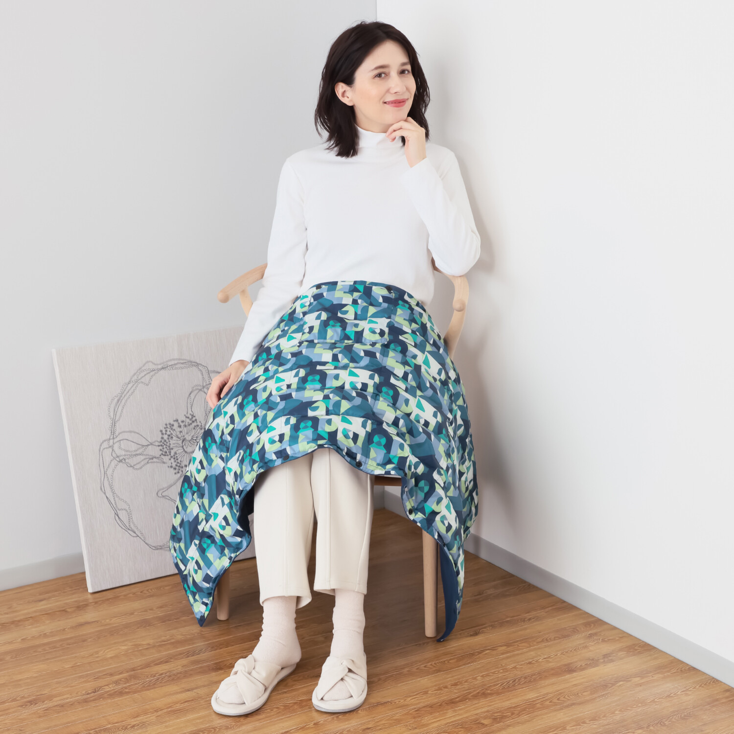 モリリン 軽くてあったか ホワイトダックダウン ひざ掛けにもなる 羽毛ラップスカート