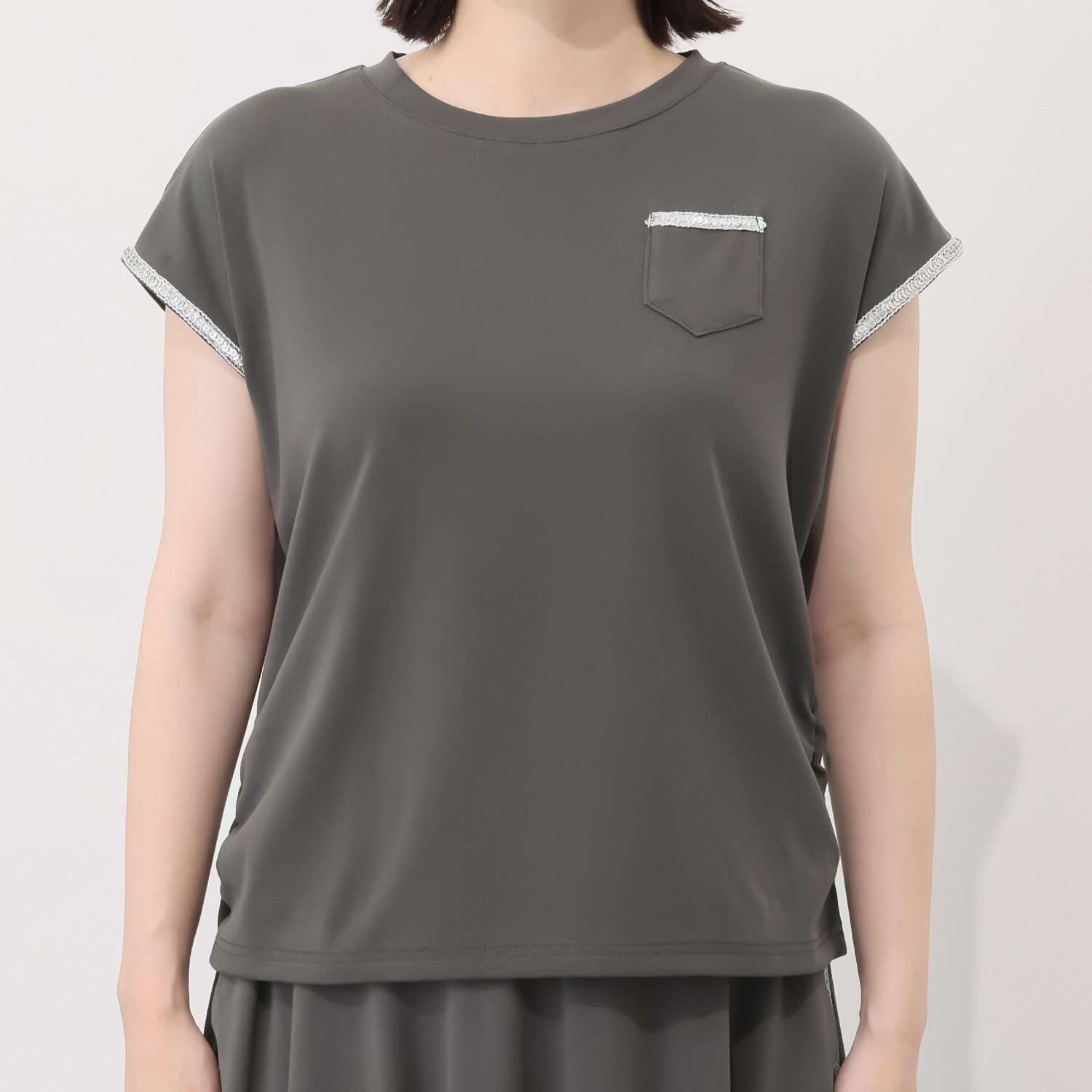 ブルーコレクション 夏の楽々きれい！！ スパンコールアクセント カットソープルオーバー