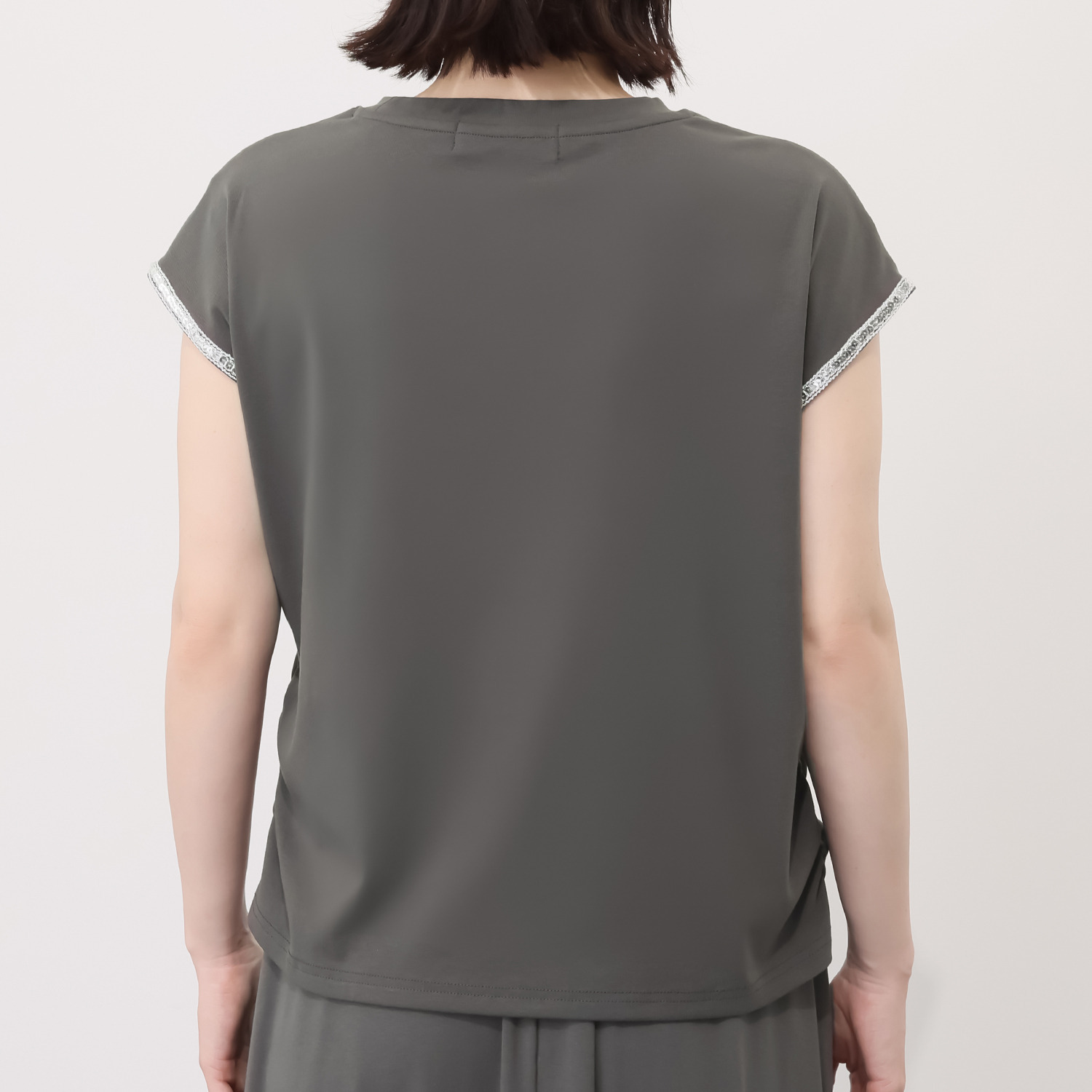 ブルーコレクション 夏の楽々きれい！！ スパンコールアクセント カットソープルオーバー