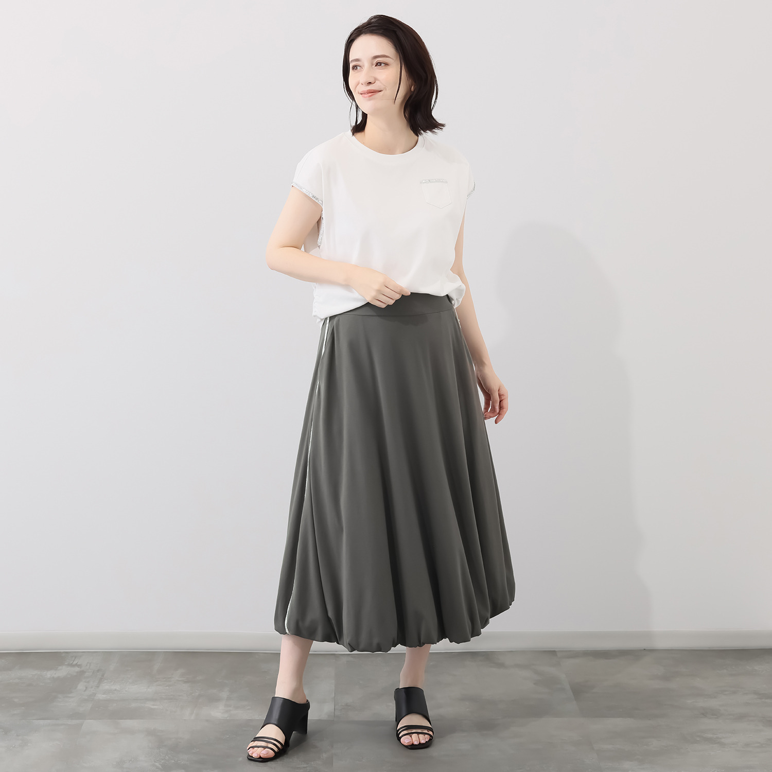 ブルーコレクション 夏の楽々きれい！！ スパンコールアクセント カットソープルオーバー