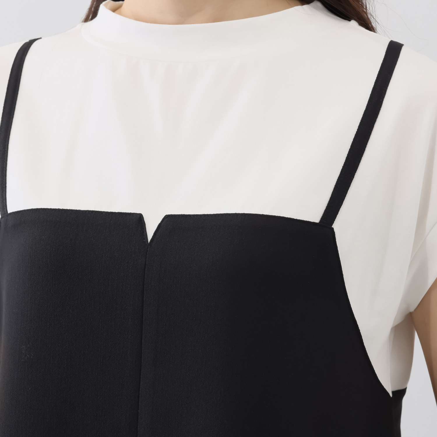 マイジュジュ 一枚で決まる！ 異素材切替 レイヤード風プルオーバー