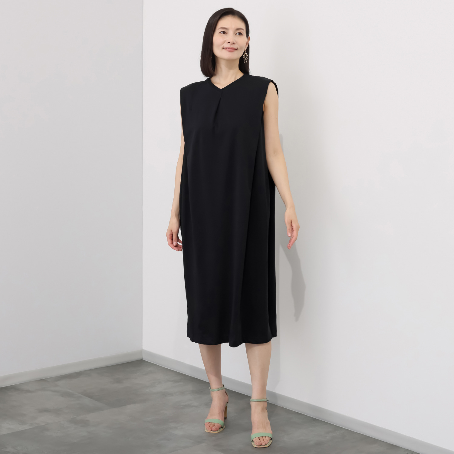 ラ　ヴァーグ　デトワール 接触冷感 楽々簡単 パサッとまとうだけ すっきり見えシルエット カットソーワンピース