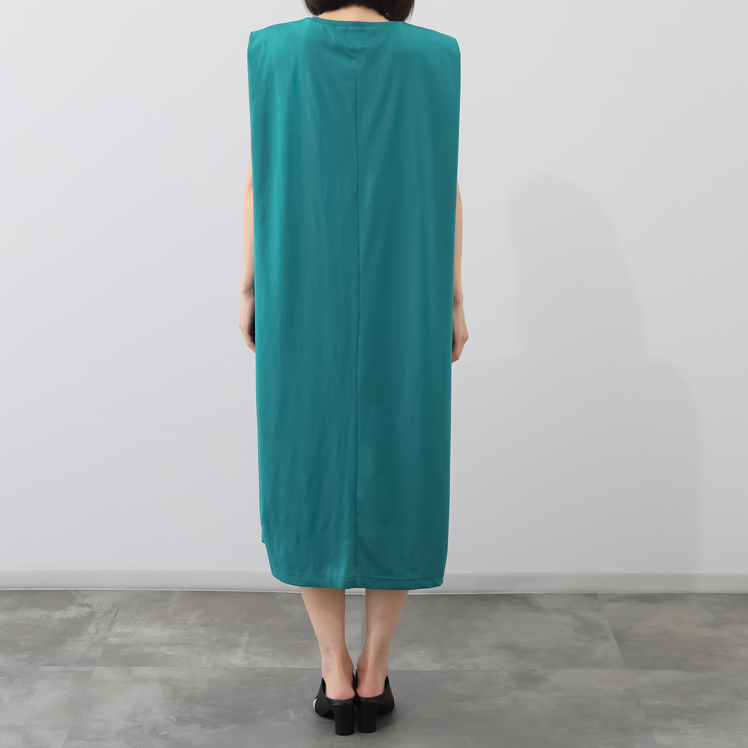 ラ　ヴァーグ　デトワール 接触冷感 楽々簡単 パサッとまとうだけ すっきり見えシルエット カットソーワンピース