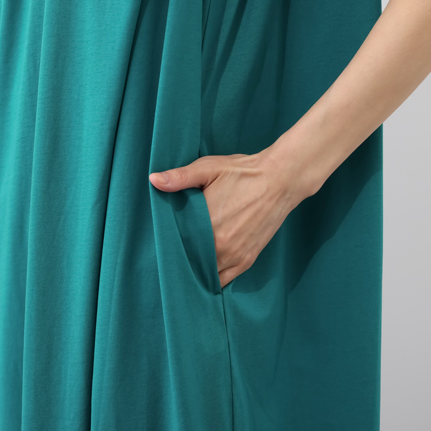 ラ　ヴァーグ　デトワール 接触冷感 楽々簡単 パサッとまとうだけ すっきり見えシルエット カットソーワンピース