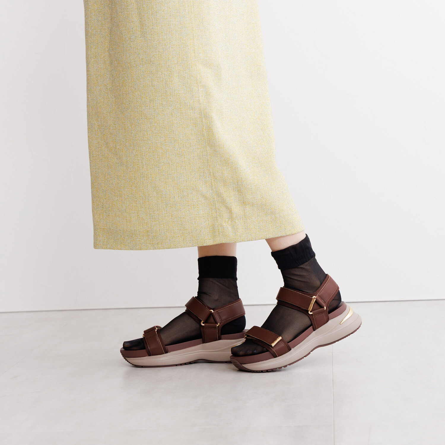 卑弥呼 はっ水　メタルパーツ フレキシブルベルト エレガント スポーツサンダル