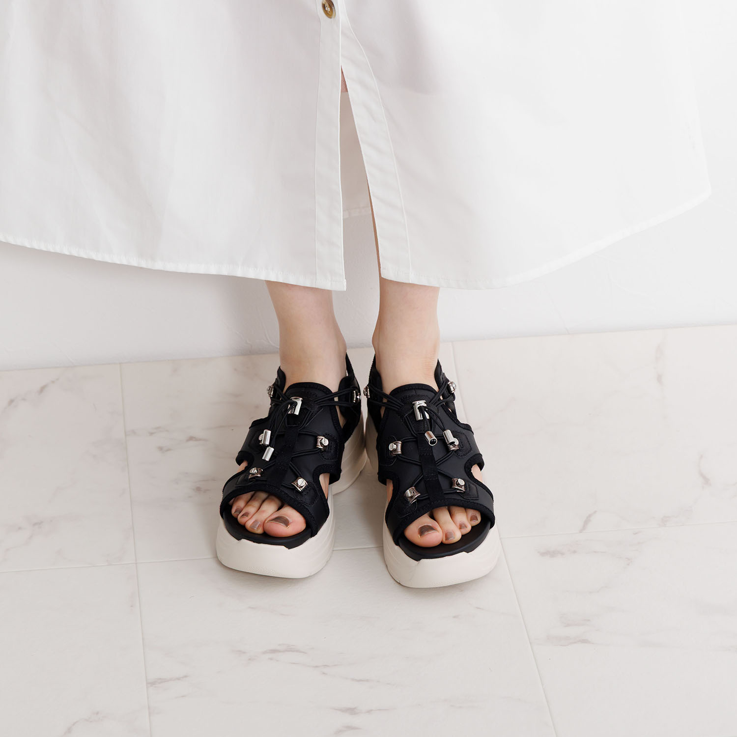 卑弥呼 メタル× ビジュウパーツ カバードスポーツサンダル