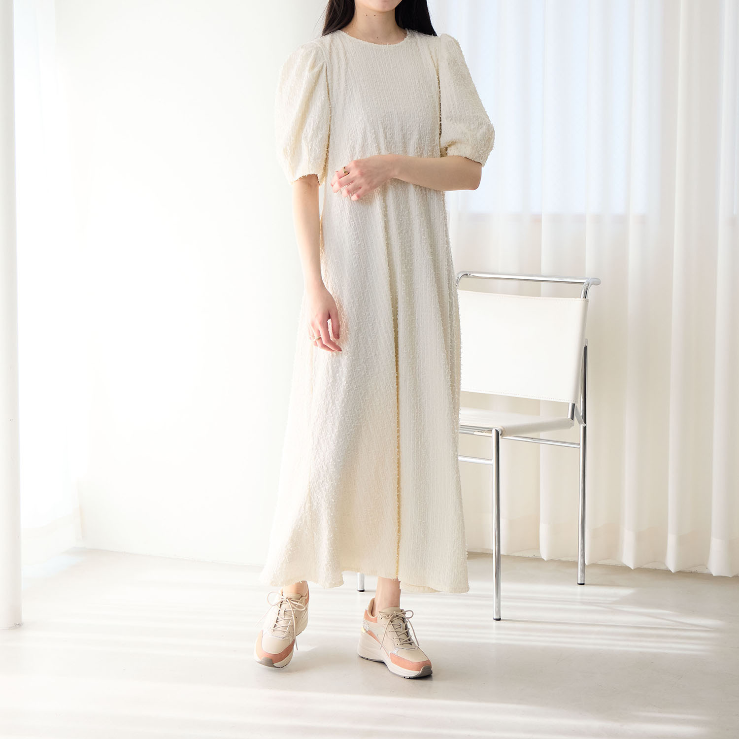 卑弥呼 グリッターアクセント 美脚 ヒールアップスニーカー