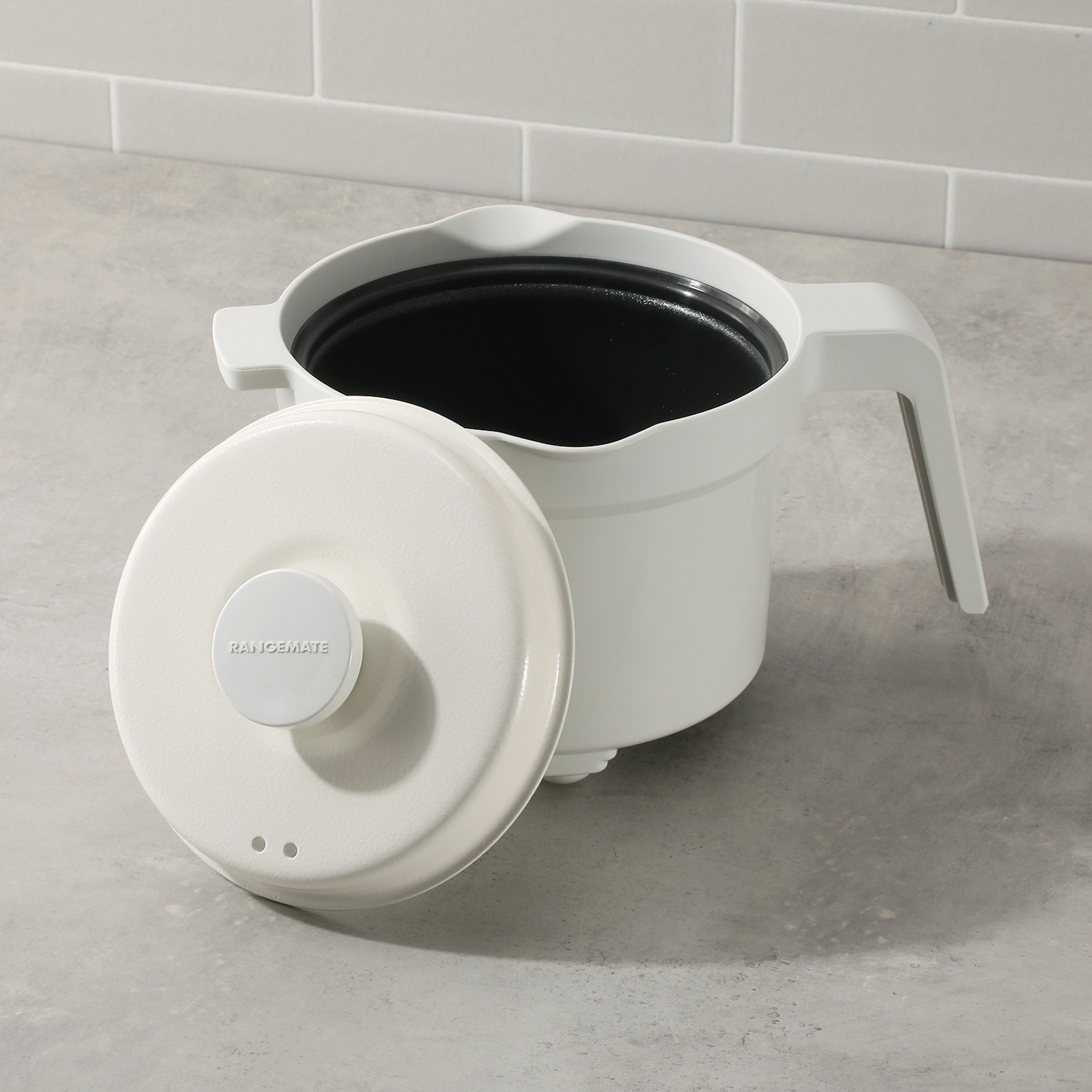 特許構造で 直火のような調理が 電子レンジで！ １台８役 煮る、炊く、冷蔵保存まで レンジメート　マグポット