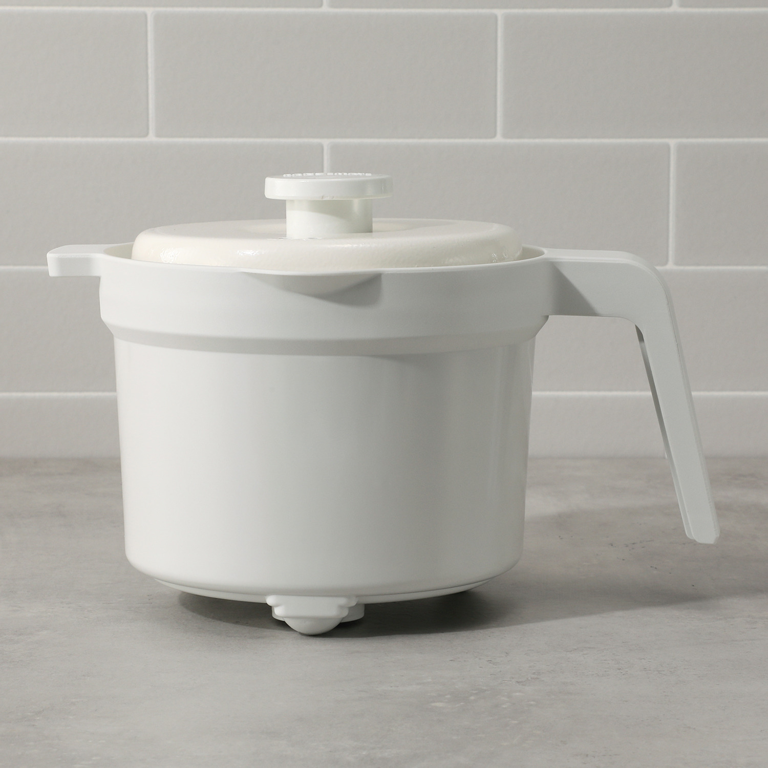 特許構造で 直火のような調理が 電子レンジで！ １台８役 煮る、炊く、冷蔵保存まで レンジメート　マグポット