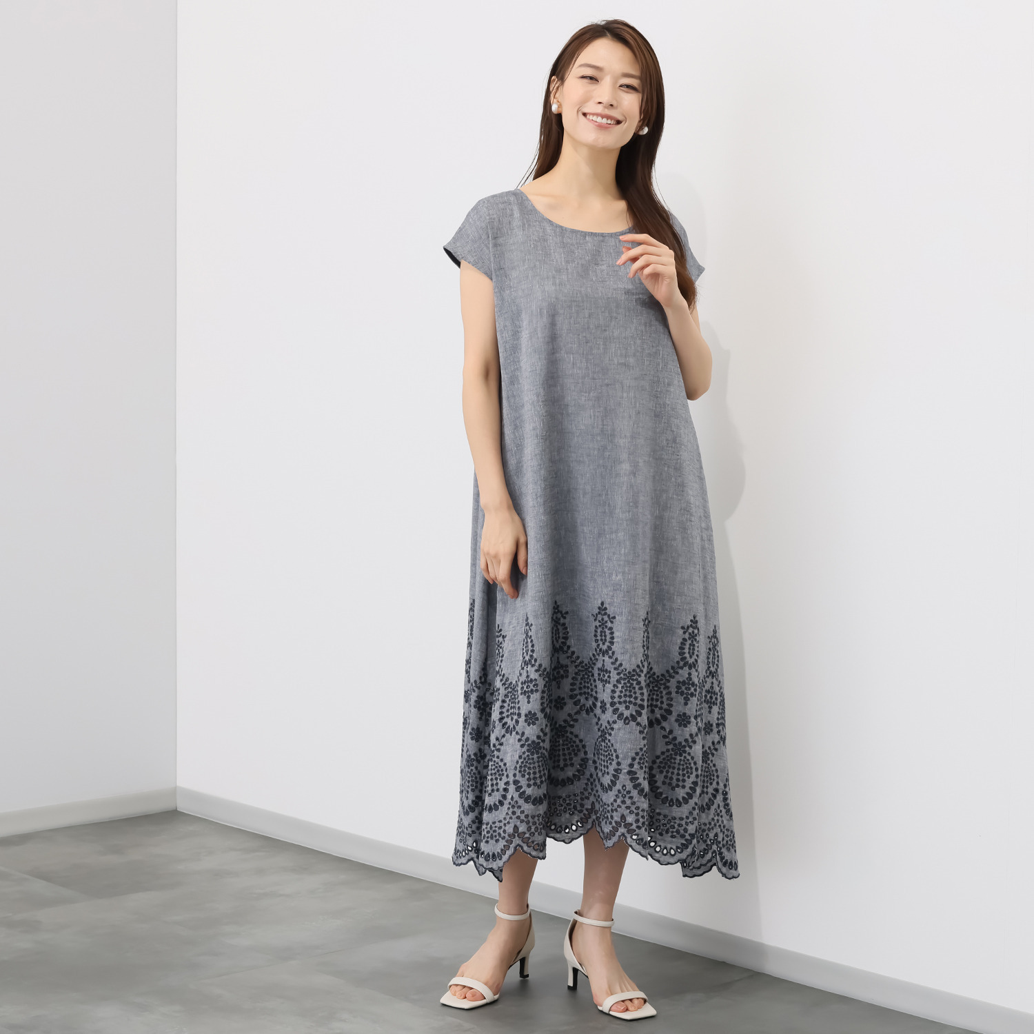 ＢＯＵＮＣＹ　ＢＯＮＤ 気分をあげて華やかに！ さらさらコットンリネン オリジナル刺しゅう インナー付ワンピース